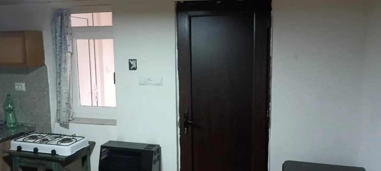 Cozy Studio With Garden Access Tbilisi Gruzie